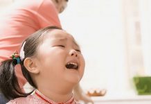 4 chiêu loại bỏ tính ăn vạ của bé ngay tức khắc 4487-21755250