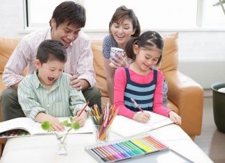 Chia sẻ kinh nghiệm cách dạy con ngoan bi-quyet-nuoi-con-ngoan-con-khoe