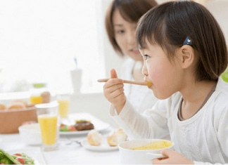 Chia sẻ chế độ dinh dưỡng cho trẻ 3 tuổi thuc-don-dinh-duong-cho-be-5-tuoi-1-phunutoday_vn