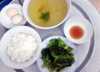 Ở cữ mà mẹ chồng chỉ cho tôi ăn hai quả trứng luộc Ở cữ mà mẹ chồng chỉ cho tôi ăn hai quả trứng luộc