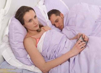 Chồng không gần gũi với tôi khi ngủ, tôi phải làm sao đây? Chồng không gần gũi với tôi khi ngủ, tôi phải làm sao đây?