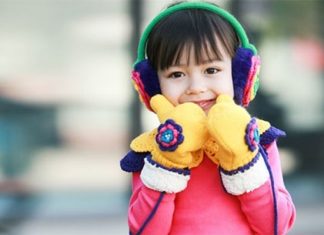 Cách mặc ấm cho trẻ vào mùa đông để không bị lạnh khi đến trường cach mac am cho tre vao mua dong