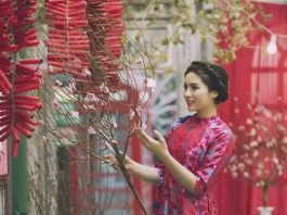 Tổng hợp 15 mẫu áo dài cổ tròn đẹp nhất năm 2022 ao-dai-14