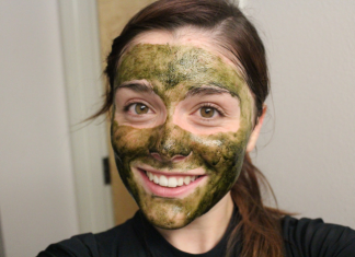 Đắp mặt nạ tảo biển có tác dụng gì mà khiến hội chị em phát cuồng đến thế! Đắp mặt nạ tảo biển có tác dụng gì 2