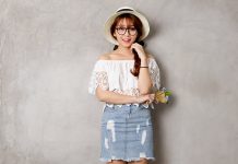 12 cách phối đồ siêu đỉnh với chân váy jean chữ A theo từng dáng người Áo ren kết hợp với chân váy jean