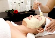 Mặt nạ lòng trắng trứng và mật ong bí quyết trẻ hóa mọi làn da mat-na-long-trang-trung-va-mat-ong-bi-quyet-tre-hoa-moi-lan-da (7)