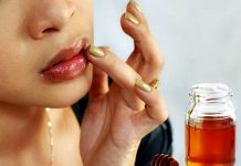 Tẩy tế bào chết cho môi bằng mật ong có hiệu quả như lời đồn tay-te-bao-chet-cho-moi-bang-mat-ong-co-hieu-qua-nhu-loi-don (3)