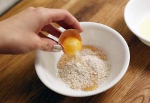 Da trắng sáng bật 2 tone với cách làm trắng da mặt bằng trứng gà Da trắng sáng bật 2 tone với cách làm trắng da mặt bằng trứng gà