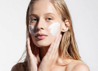 Có nên tẩy da chết thường xuyên để làm sạch da không? Có nên tẩy da chết thường xuyên để làm sạch da không?