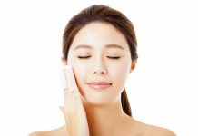 Nên tẩy da chết mặt khô hay ướt thì tốt hơn? Nên tẩy da chết mặt khô hay ướt thì tốt hơn?