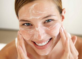 Tẩy da chết xong nên làm gì để bảo vệ làn da đúng cách? Tẩy da chết xong nên làm gì để bảo vệ làn da?