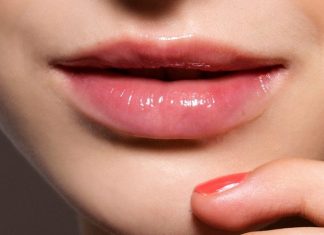 13 cách tẩy tế bào chết cho môi cực hiệu quả bằng nguyên liệu tự nhiên