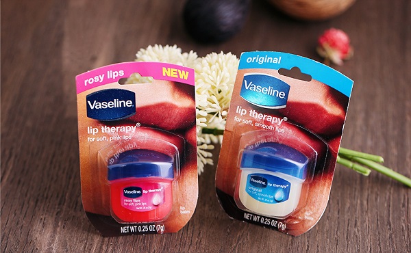 Son dưỡng môi Vasenline Lip Therapy Rosy Lips