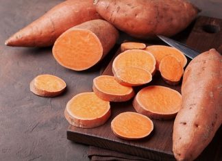 Bật mí cách đắp mặt nạ dưỡng da rẻ bèo từ khoai lang Bật mí cách đắp mặt nạ dưỡng da rẻ bèo từ khoai lang