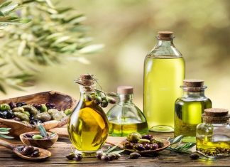 Dầu oliu dưỡng da ban đêm có tốt không? Cách sử dụng dầu oliu ban đêm hiệu quả