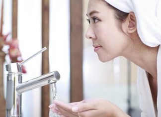 Rửa mặt bằng nước ấm có tốt không? Nhiệt độ như nào là phù hợp? Rửa mặt bằng nước ấm có tốt không? Nhiệt độ như nào là phù hợp?