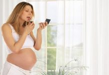 Bật mí cách lựa chọn son môi cho bà bầu an toàn nhất