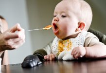 Bật mí cách cho trẻ ăn dặm tốt nhất các mẹ cần biết Bật mí cách cho trẻ ăn dặm tốt nhất các mẹ cần biết