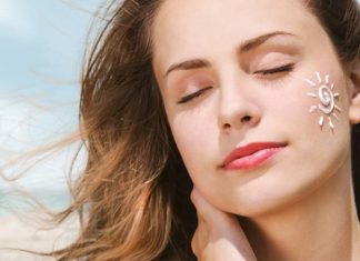 Top 10 sản phẩm kem chống nắng cho da mụn tốt nhất năm 2019 Top 10 sản phẩm kem chống nắng cho da mụn tốt nhất 2019