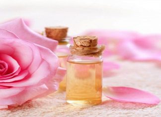 5 nước hoa hồng cho da dầu giúp bạn thoát khỏi tình trạng bóng nhờn ngay lập tức 5 nước hoa hồng cho da dầu giúp bạn thoát khỏi tình trạng bóng nhờn ngay lập tức