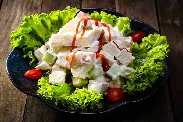 thực đơn giảm cân buổi sáng salad hoa quả kèm sữa không đường