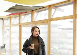 Mix&match siêu đỉnh cùng áo dạ nữ ngắn Hàn Quốc trong năm 2021