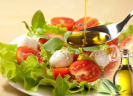 Dầu Oliu thực phẩm chứa chất béo không bão hòa giúp giảm cân