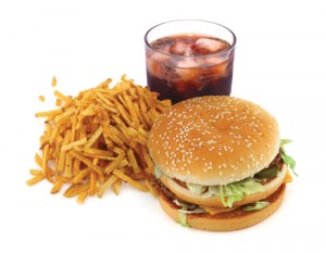 Nên tránh những thức ăn nhanh khi giảm cân