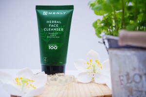 Top 10 kem chống nắng tốt nhất năm 2021 được yêu thích nhất